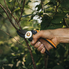 Foarfeca nicovala pentru gradina Fiskars Solid (P361)