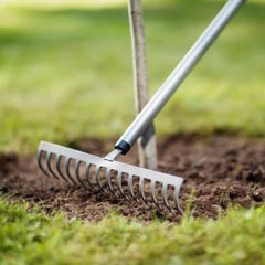 Grebla pentru sol Fiskars Ergonomic, 1540 mm, 700 g