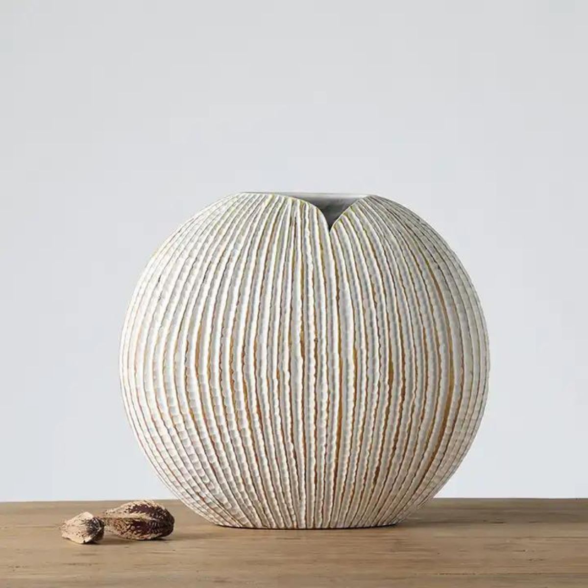 Vaza alba din polirasina 34.6 cm Yazhi, 1, hectarul.ro