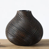 Hectarul - Vaza maro din polirasina 19.5 cm Yazhi