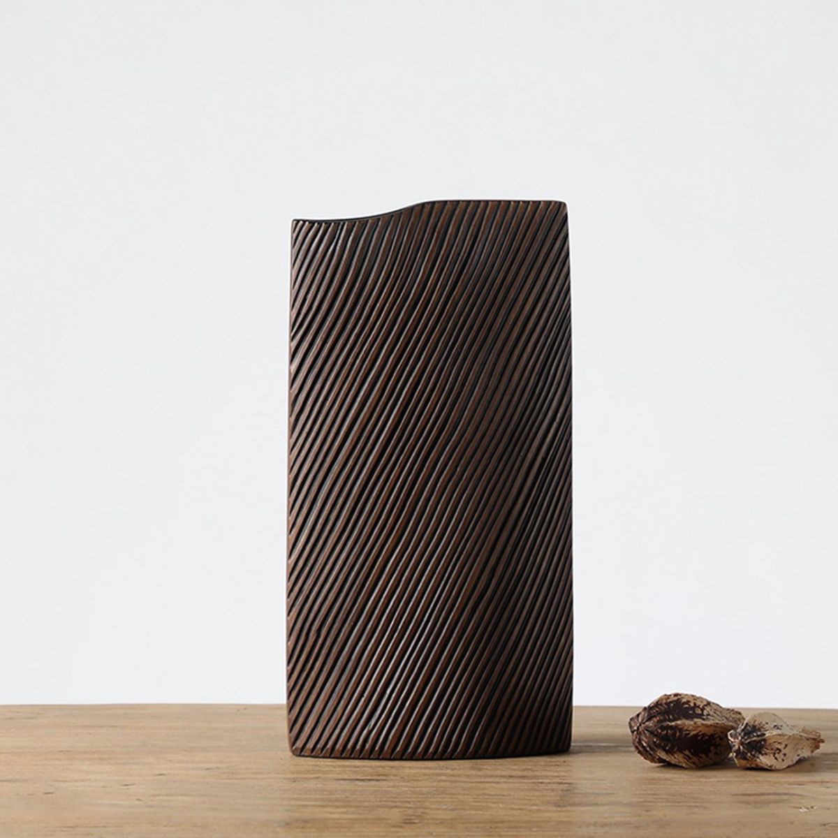 Vaza maro din polirasina 30 cm Yazhi, 1, hectarul.ro