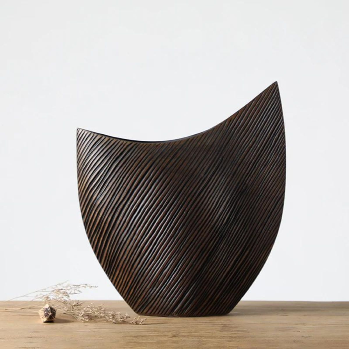 Vaza maro din polirasina 40.5 cm Yazhi, 1, hectarul.ro