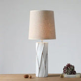 Hectarul - Veioza alba din polirasina Yazhi