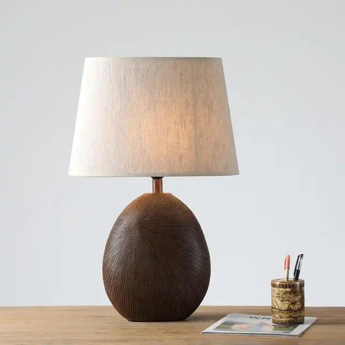 Veioza maro din polirasina Yazhi, 1, hectarul.ro