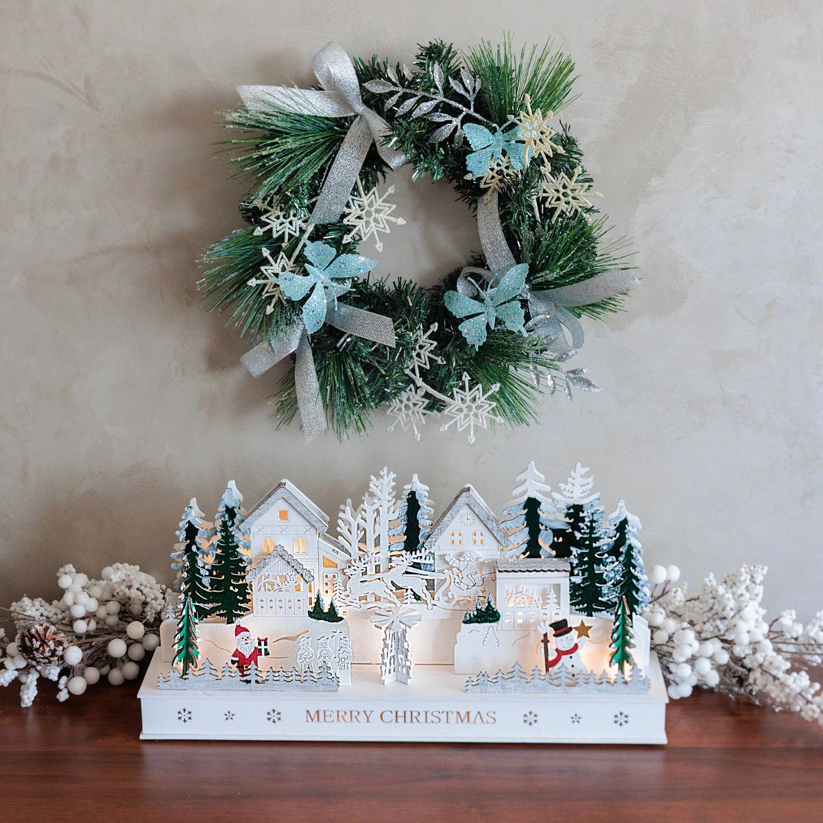 Coronita de Craciun Ø35 cm, pin verde/bleu cu fluturi si fundite - MagicHome, 2, hectarul.ro