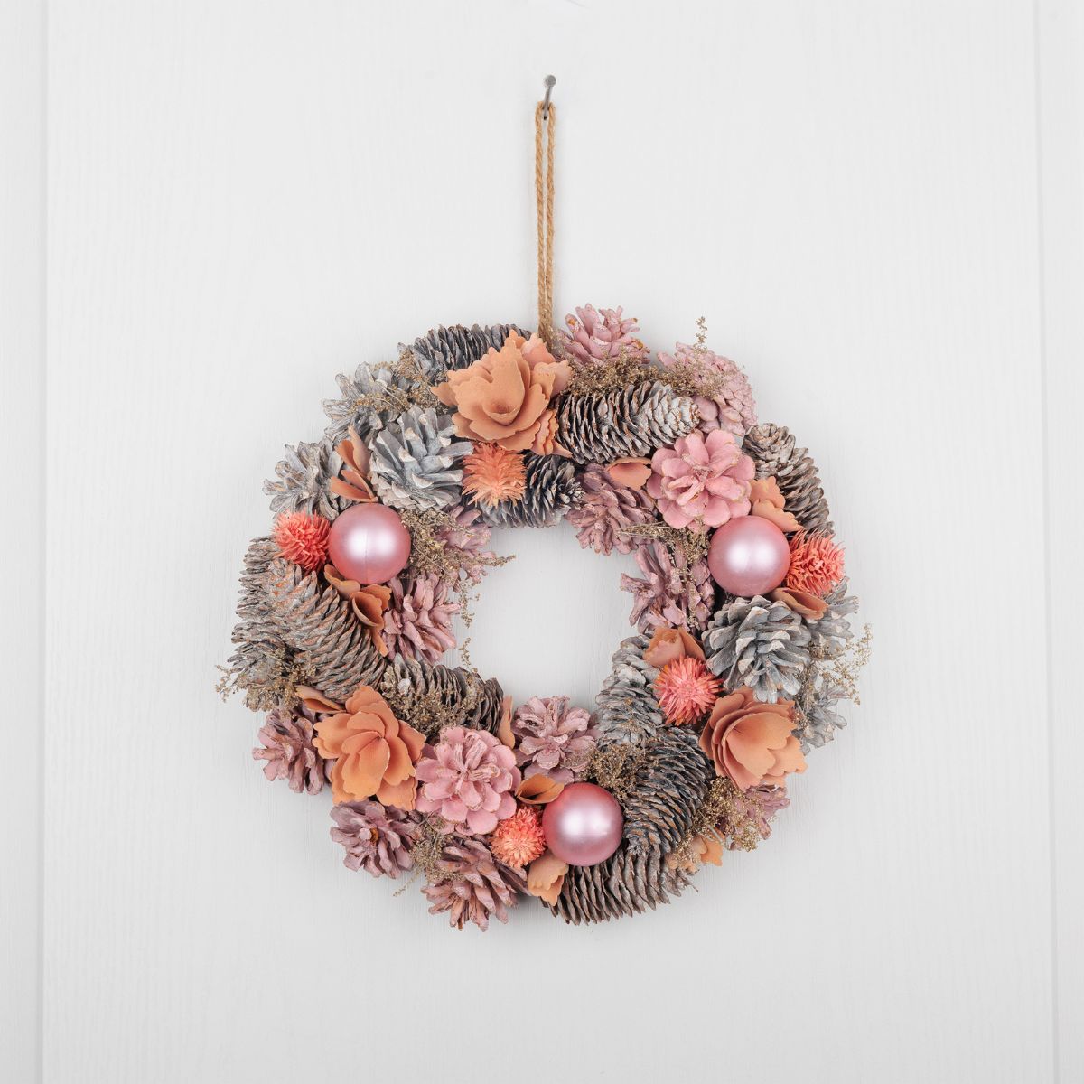 Coronita de Craciun Ø30 cm roz/portocaliu cu conuri, flori și globuri - MagicHome, 2, hectarul.ro