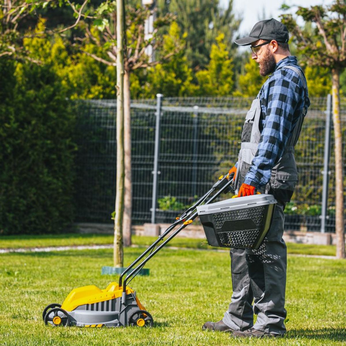 Mașină de tuns iarba electrică Powermat PM-KSE-2200MN, 2200W, 32 cm, 8, hectarul.ro