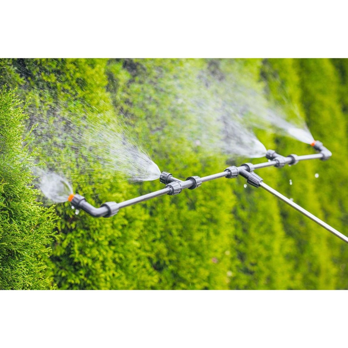 Pulverizator Electric 20L Red Technic, 12V/8Ah, Pompa cu Diafragmă, 4 Duze, 14, hectarul.ro