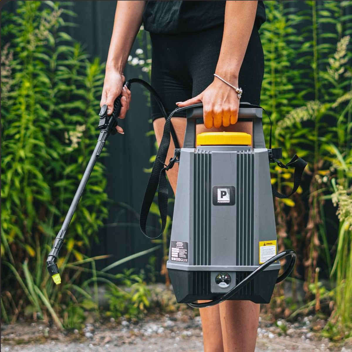 Pulverizator cu baterie 8L Powermat, 12V Li-Ion, 4 bar, autonomie mare și lance telescopică, 13, hectarul.ro