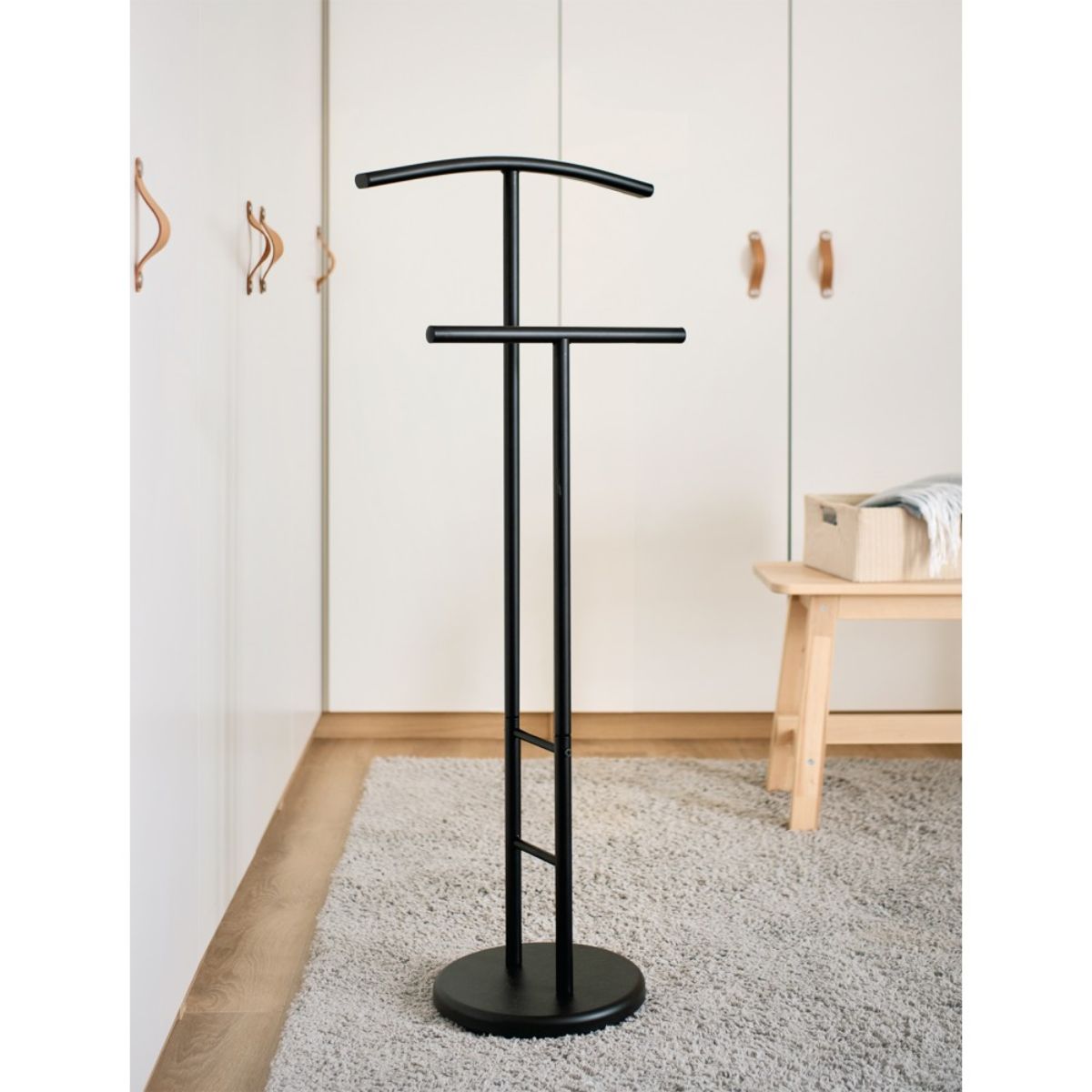 Valet de haine negru din metal, 114 cm, Valet Stand Zeller, 3, hectarul.ro