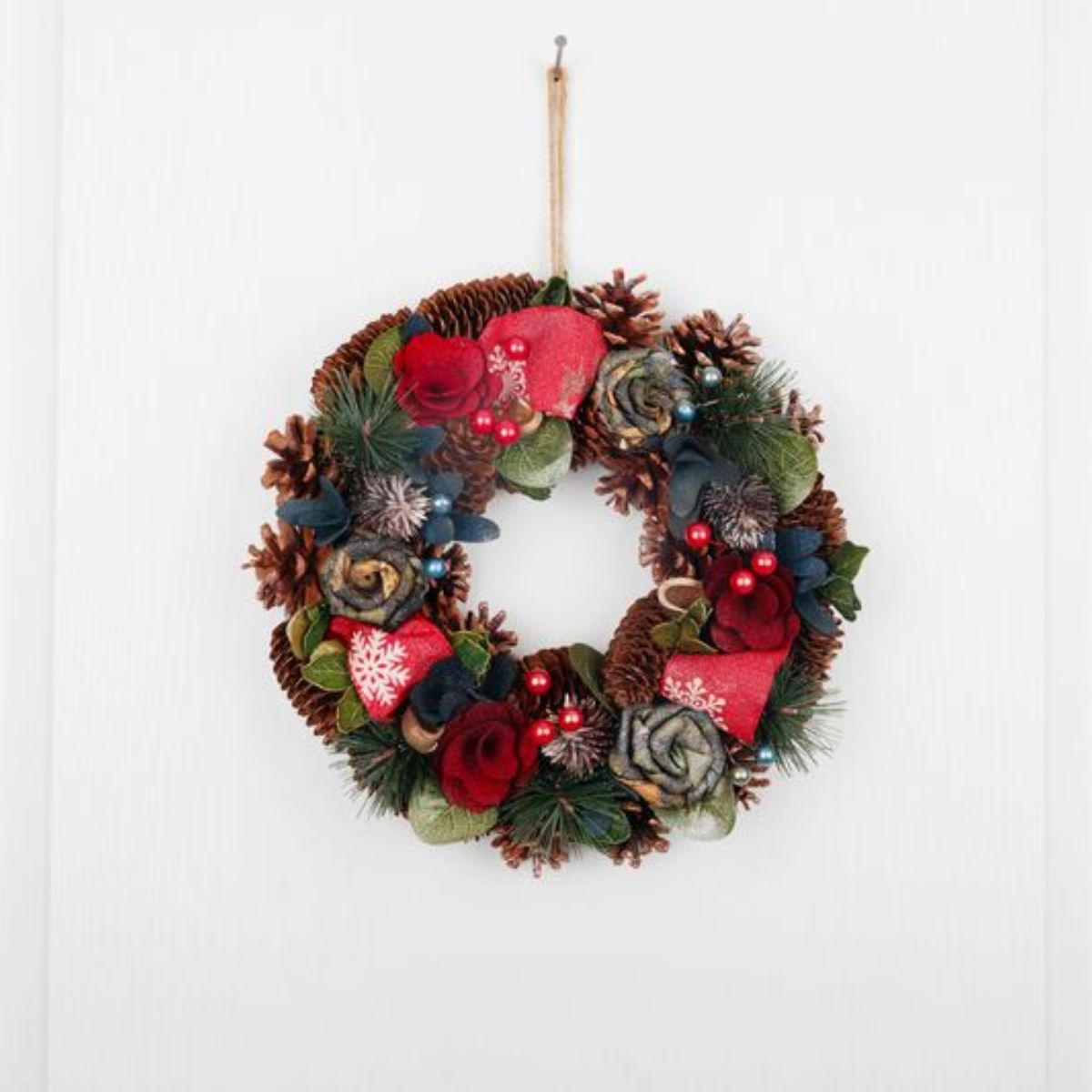 Coronita de Craciun Ø30 cm rosu/albastru cu frunze MagicHome, 4, hectarul.ro