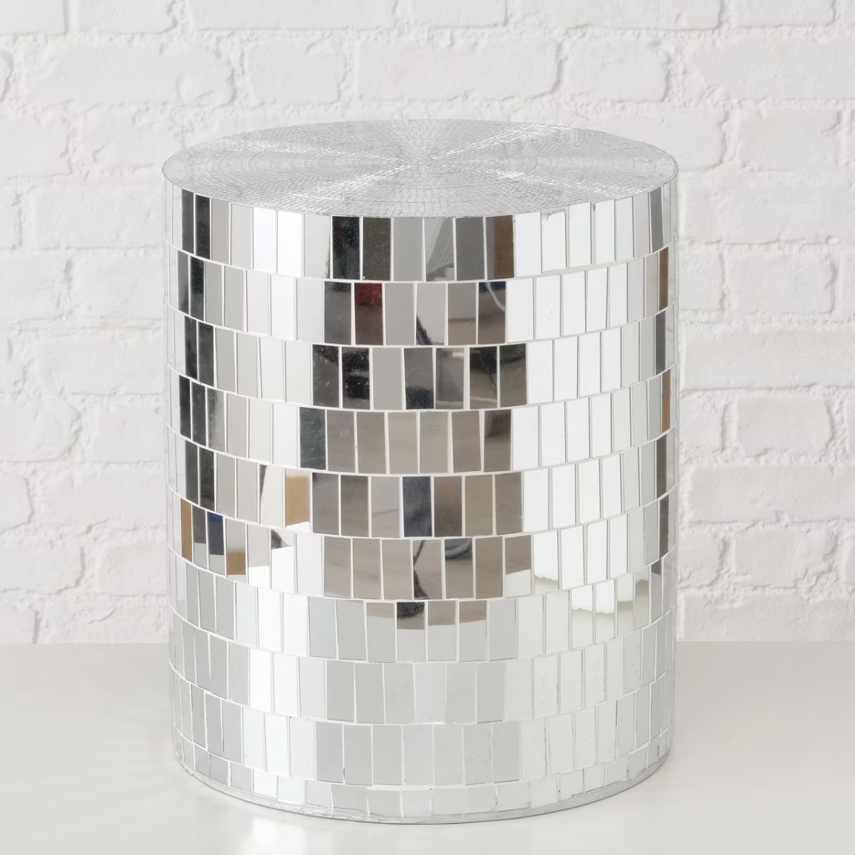 Masuta de cafea argintie Ø45 cm din sticla si compozit Disco Boltze, 2, hectarul.ro