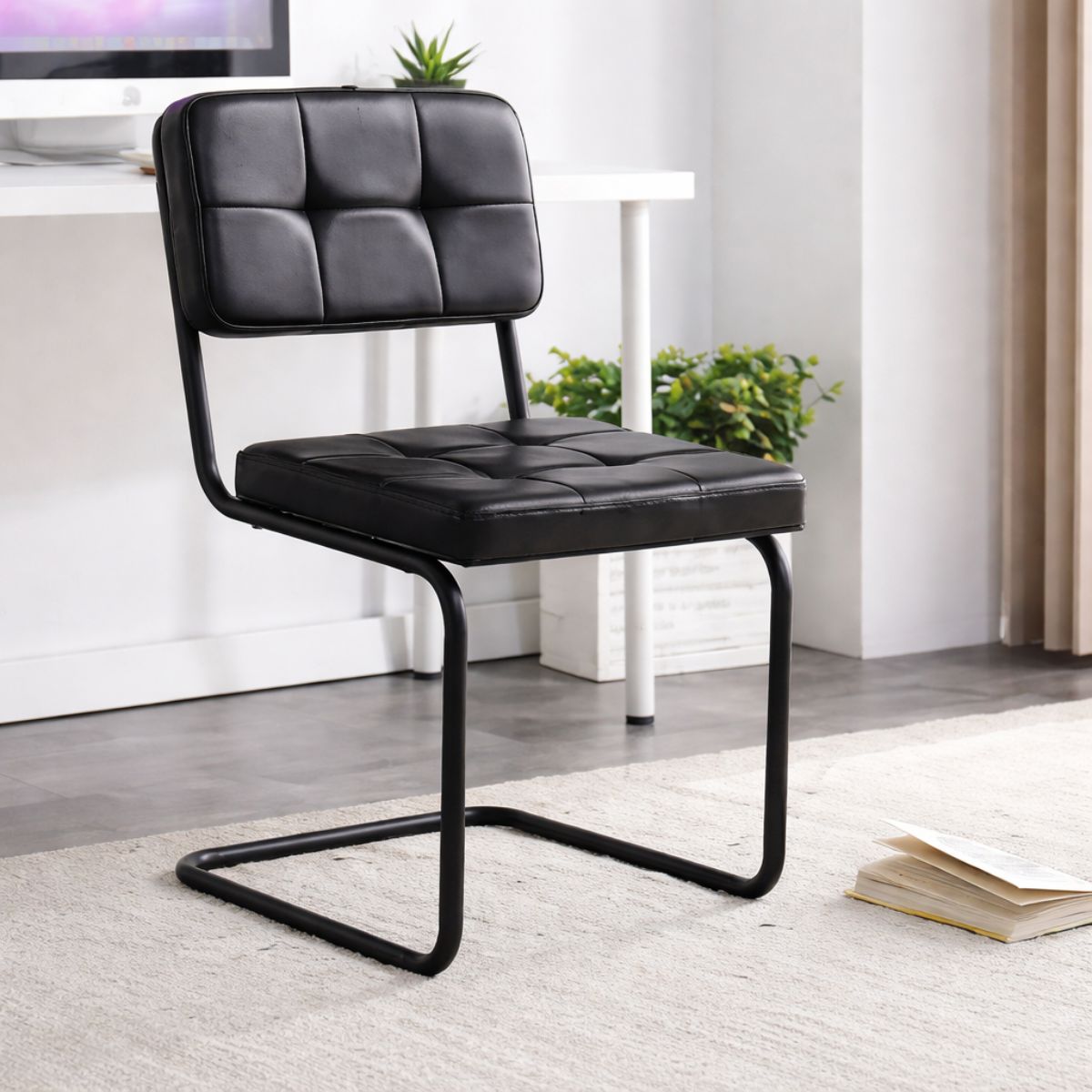 Scaun living/dining negru din piele artificiala si metal Oslo View Haro, 3, hectarul.ro
