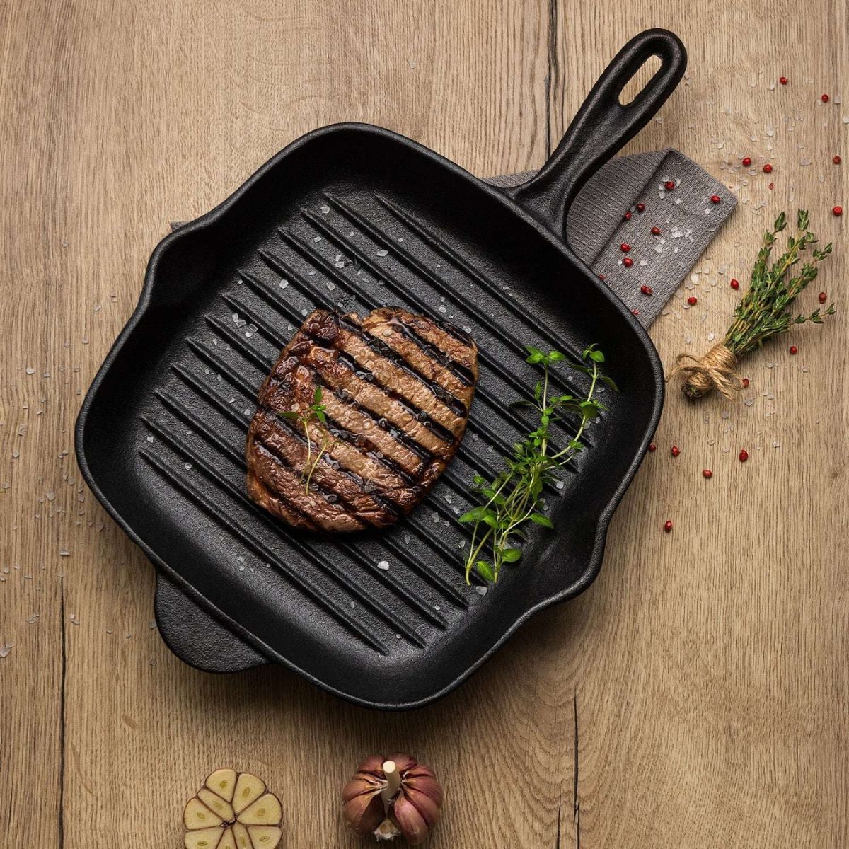 Tigaie-grill patrata 27x27 cm din fonta Black Collection Tramontina, 3, hectarul.ro