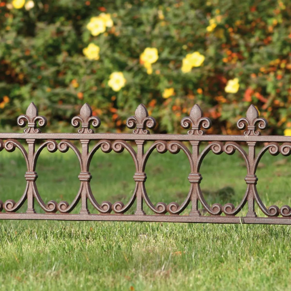 Gard decorativ ruginiu din otel turnat 81x36cm Fleur de lis Esschert Design, 3, hectarul.ro