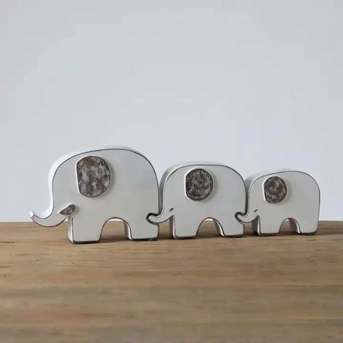 Set de 3 decoratiuni elefanti albi din polirasina 13.5 cm Yazhi, 4, hectarul.ro