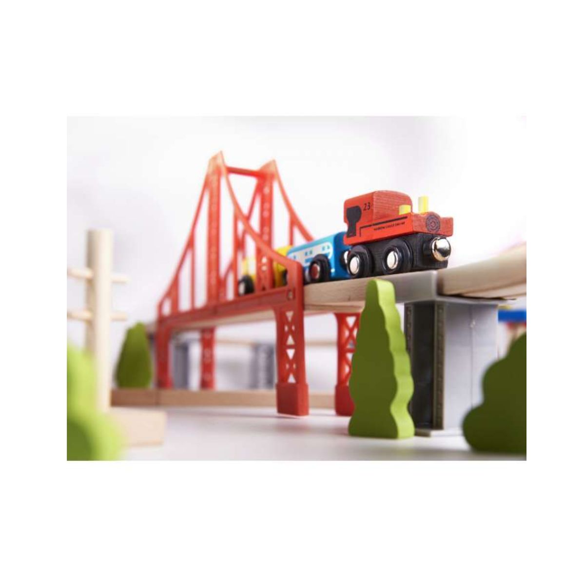 Cale ferata din lemn, trecere auto sine de tren, accesorii din 70 cuburi, 5, hectarul.ro