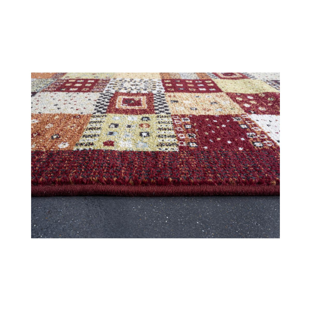 Covor rosu din polipropilenă Infinity 32036 Ragolle 240x340