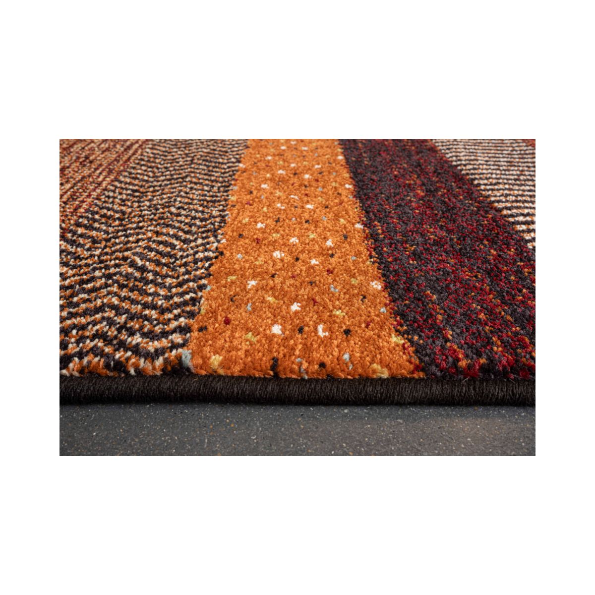 Covor rosu din polipropilenă Infinity 32743 Ragolle 133x195