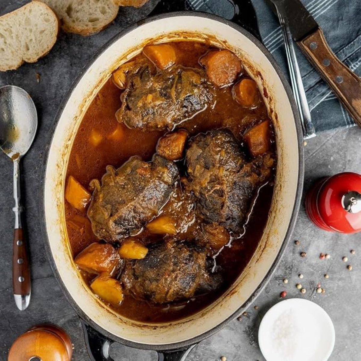 Cratita din fonta emailata, cu capac, Ferro Eco Magefesa, 27 cm, 3 l, neagra, 4, hectarul.ro