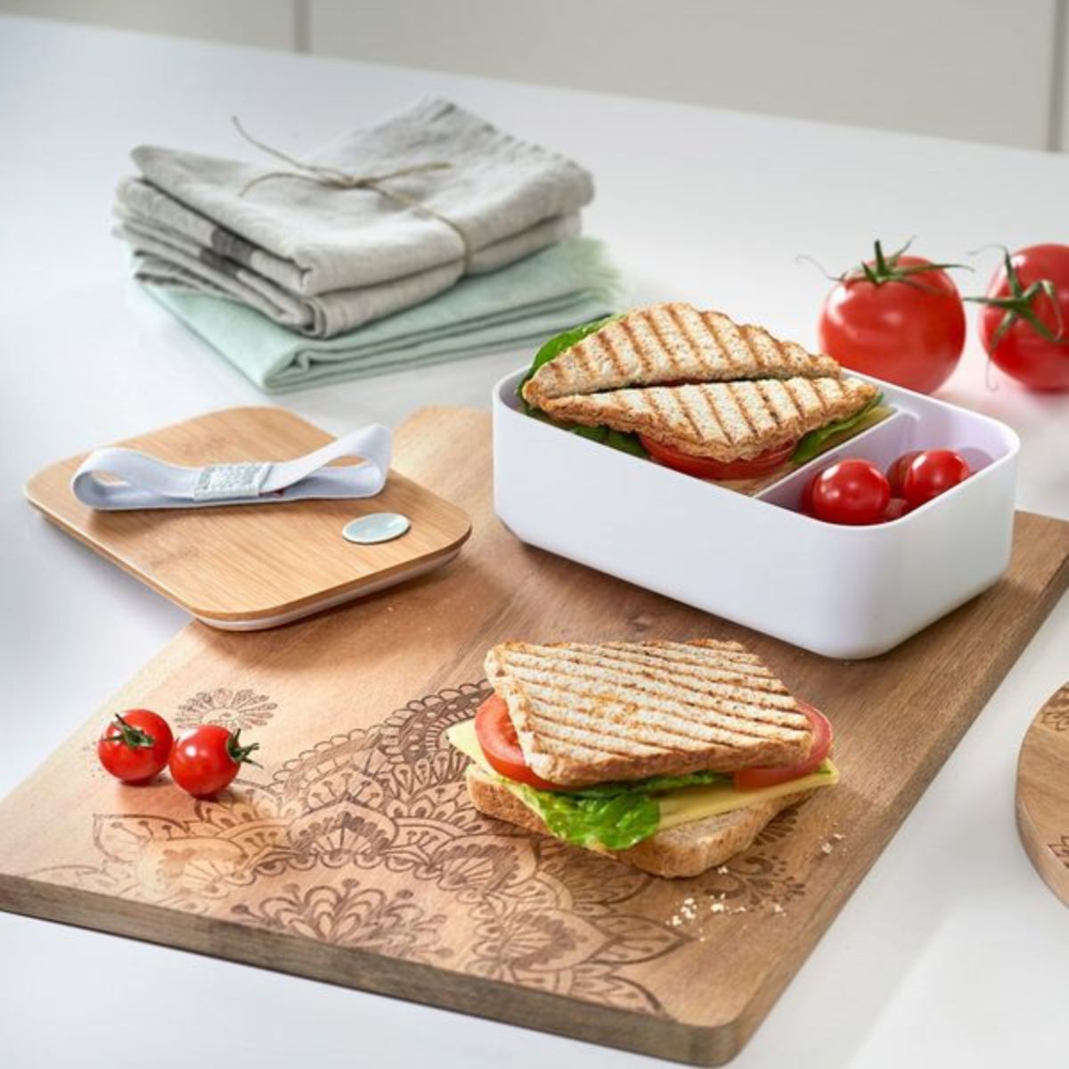Cutie pentru sandwich, 750 ml, din plastic si bambus, alb Lunch box Zeller, 5, hectarul.ro