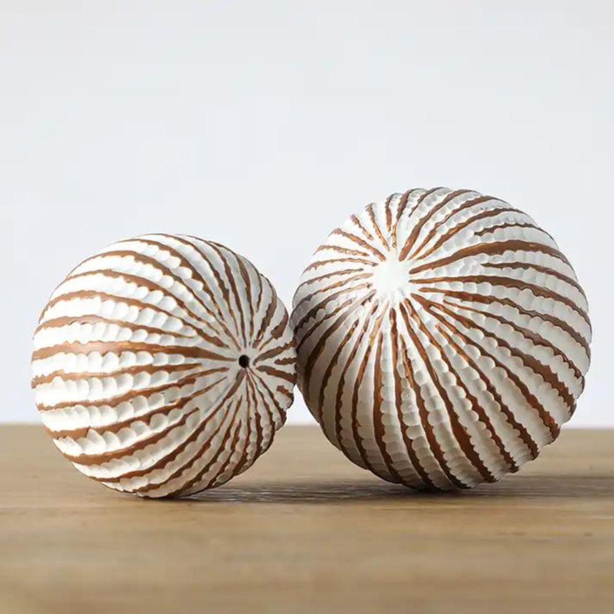 Decoratiune alba din polirasina 10 cm Yazhi