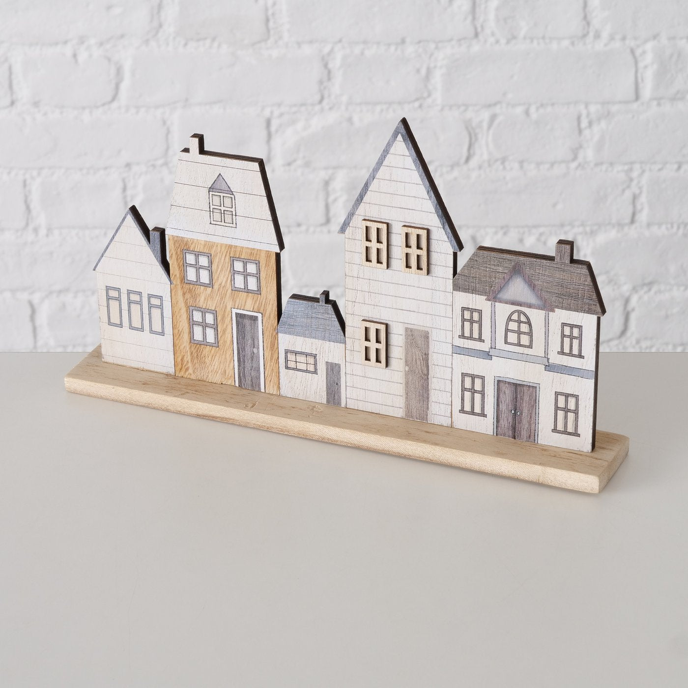 Decoratiune bej din MDF Brown House Bergström Boltze, 2, hectarul.ro