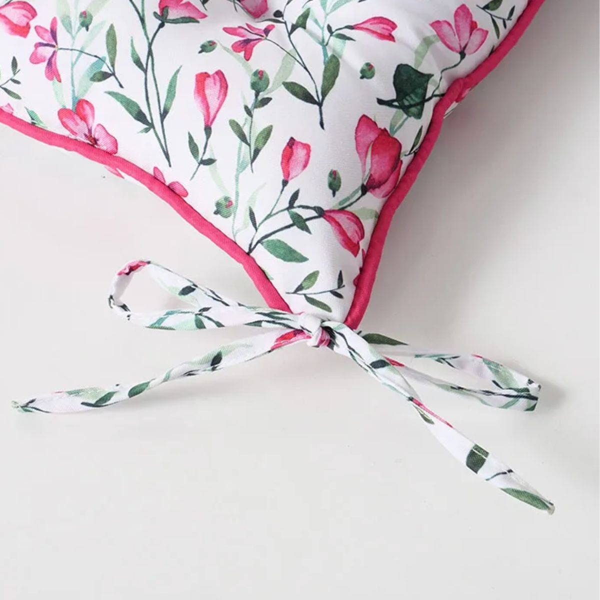 Perna de sezut alb/roz/verde din poliester Lilliana Boltze, 3, hectarul.ro