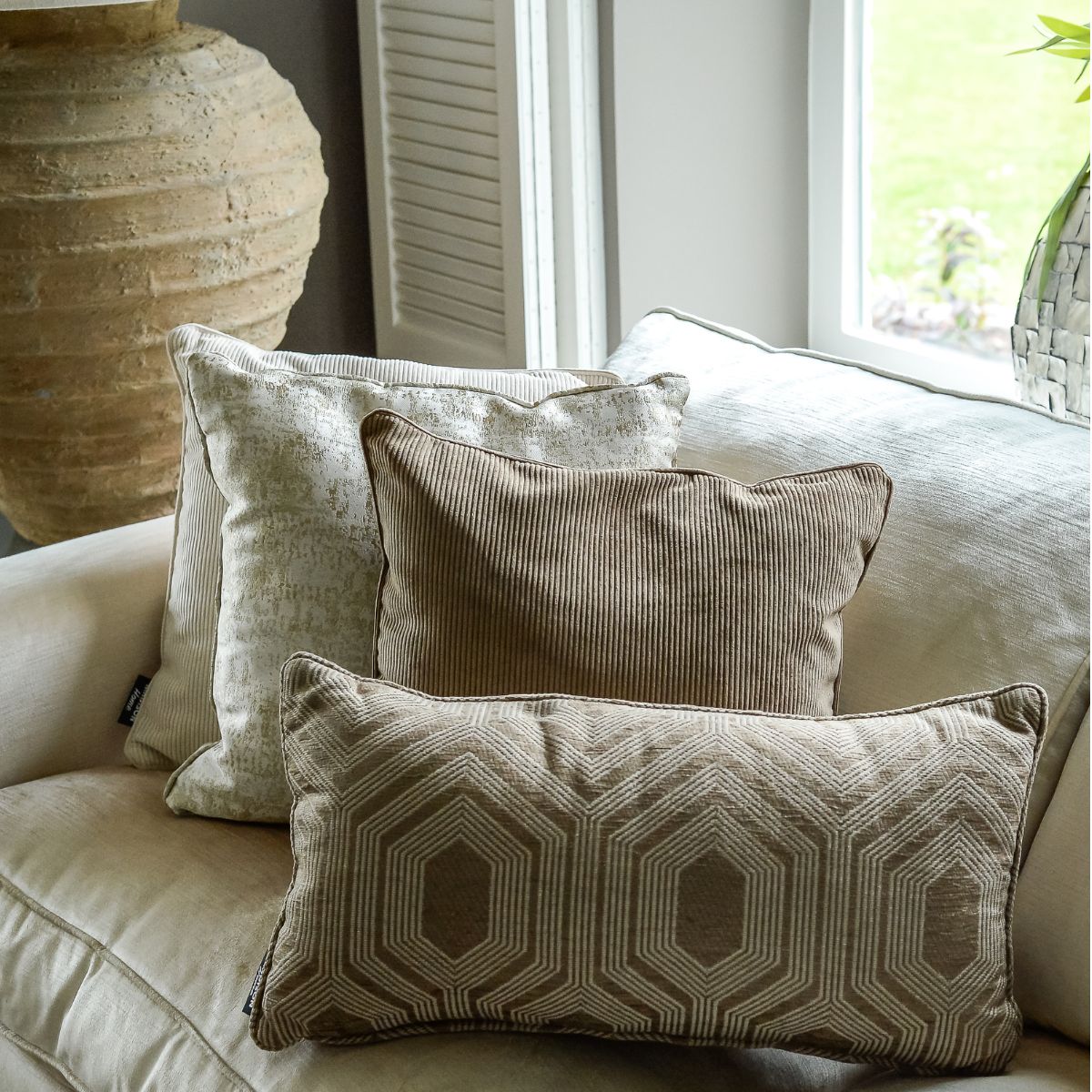 Perna decorativa bej natural 60x30 cm Boston Madison, 6, hectarul.ro