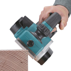 Rindea Makita LXT 18V, 82 mm, livrata cu 2 acumulatori