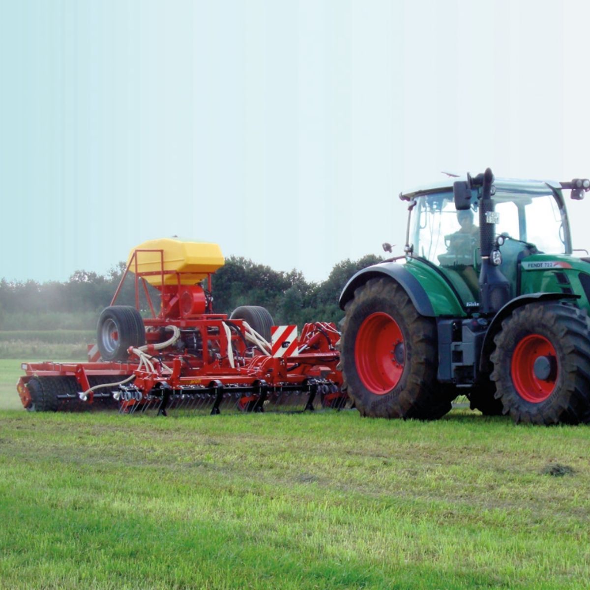 Seminte Lucerna BARENBRUG Green Spirit Grazing 15 kg 20% Festuca pratensis (meadow
fescue) + 30% F.A. (festuca
arundinacea) + 35% L.P. 4n (lolium
perenne tetraploid) + 15% L.P. 2n
(lolium perenne diploid)