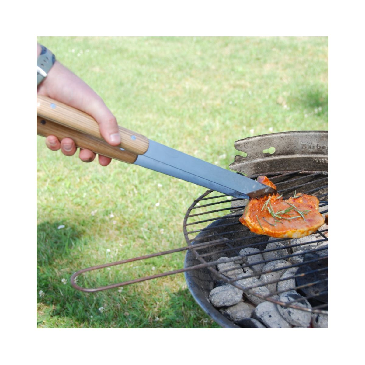 Set ustensile pentru gratar 4 piese din inox si lemn de frasin Esschert Design