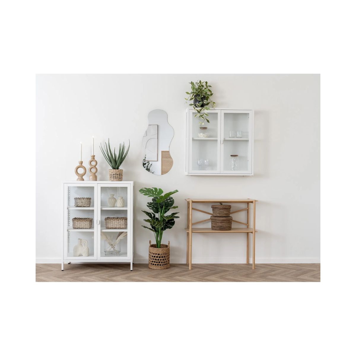 Vitrina suspendata alba din otel si sticla 80x18x80 cm Brisbane House Nordic